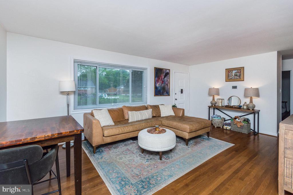 Foto principal - 6403 Wilcox Ct