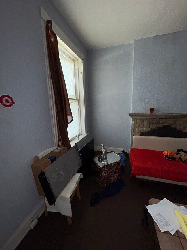 Foto del edificio - 5051 Thrush Ave