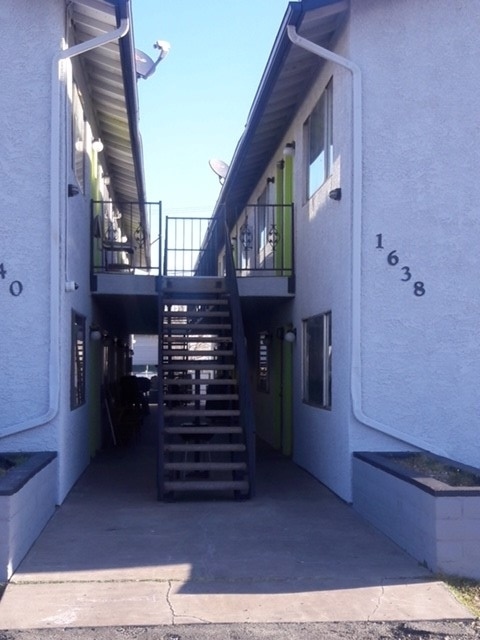 Building Photo - Athol Apartments