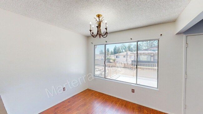 Foto del edificio - 2314 E Ball Rd