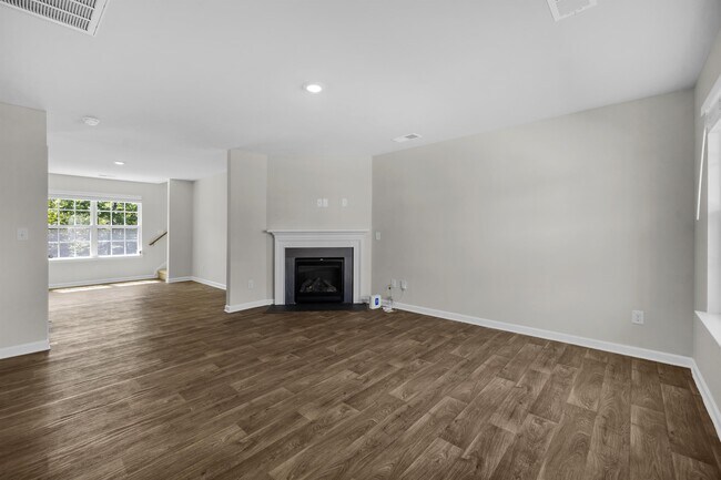 Building Photo - 7237 Finnigan Rd