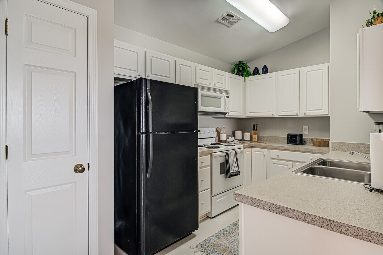 Photo - 6105 Hedgecock Cir (High Point, NC)