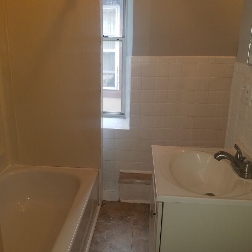 Foto del edificio - 14 E Logan St