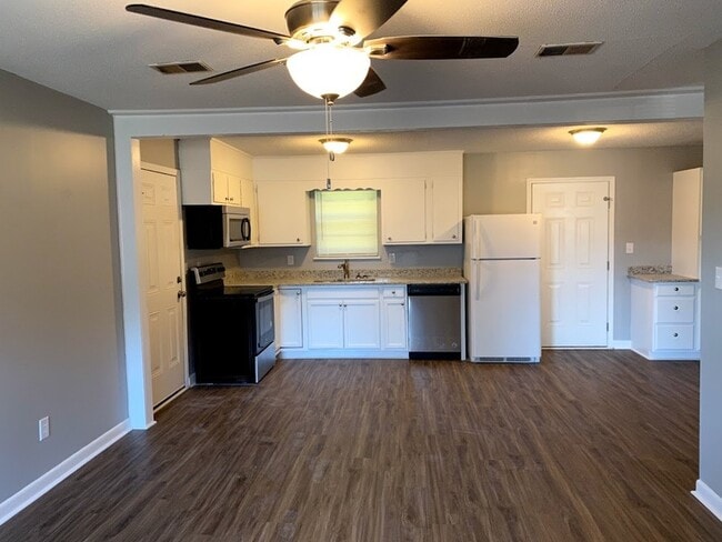 Foto del edificio - 5208 Durinda Ln NW