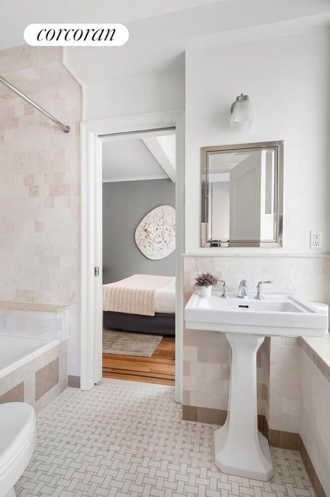 Foto del edificio - 1200 5th Ave