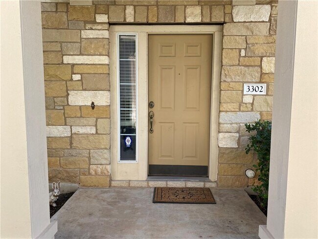 Building Photo - 16100 S Great Oaks Dr