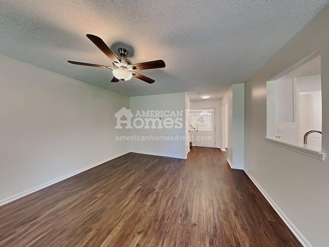 Building Photo - 915 Brisley Cir