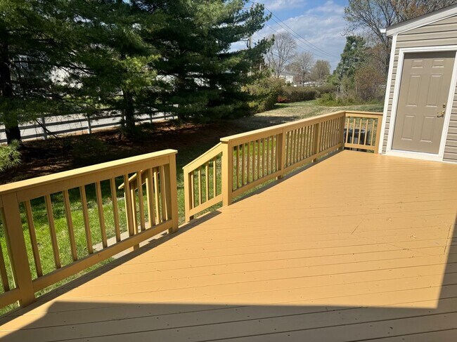 Foto del edificio - 8013 Bridgepointe Dr