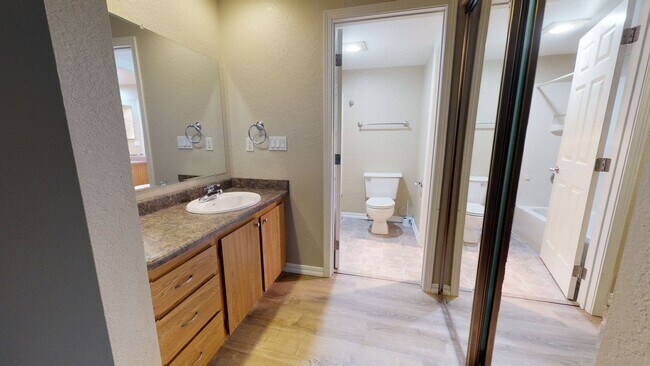 Foto del edificio - 2 Bedroom Condo in Sunn Fjord - Community Amenities Incl. - Available 5/15