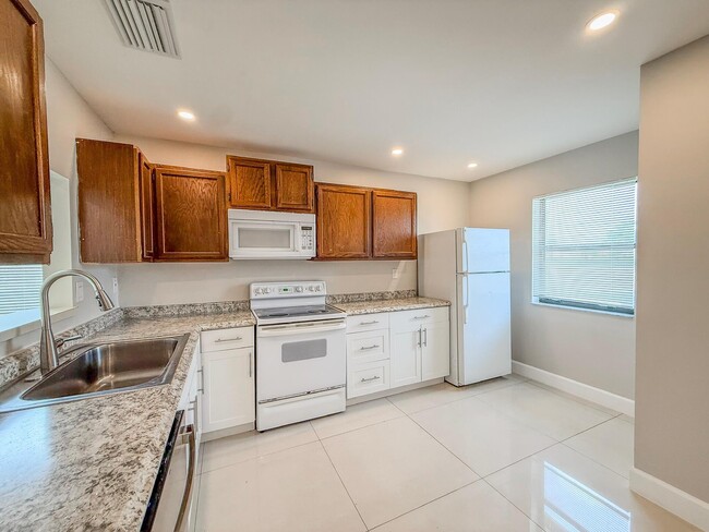 Foto del edificio - 3146 N Dixie Hwy
