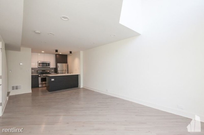 Building Photo - 939 W Grace St