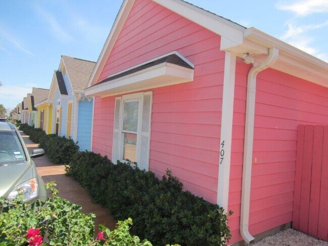 Building Photo - 14521 E Cabana St