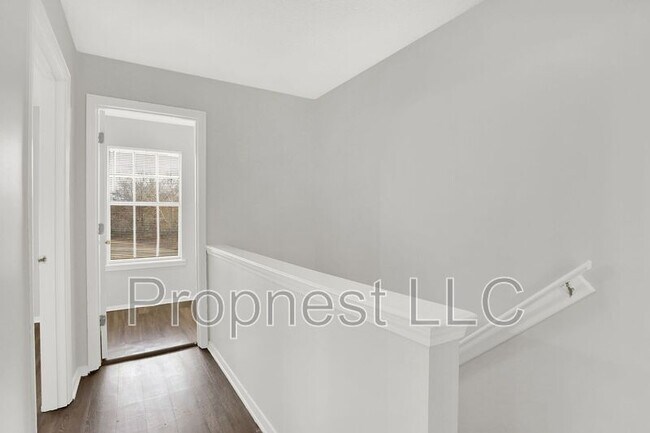 Foto del edificio - 817 Barrington Woods Cove