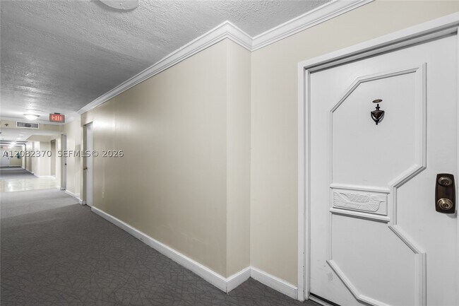 Building Photo - 2501 Brickell Ave