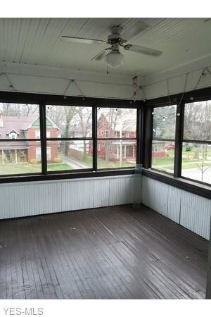 Foto del edificio - 276 Merriman Rd