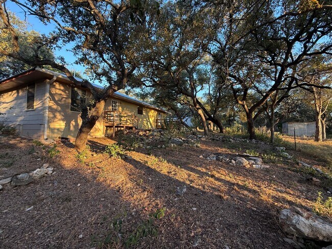 Building Photo - NEW ON MARKET