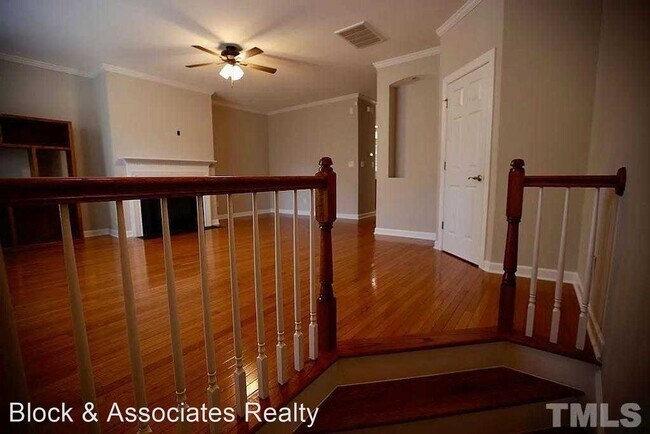 Building Photo - 4 br, 3.5 bath House - 4032 Abbey Park Way