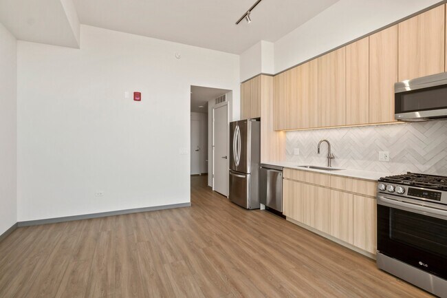 Photo - 509 N Damen Ave Apartment