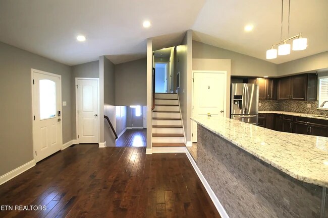 Foto del edificio - 325 Wardley Rd