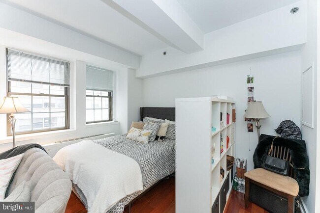 Foto del edificio - 219 S 18th St