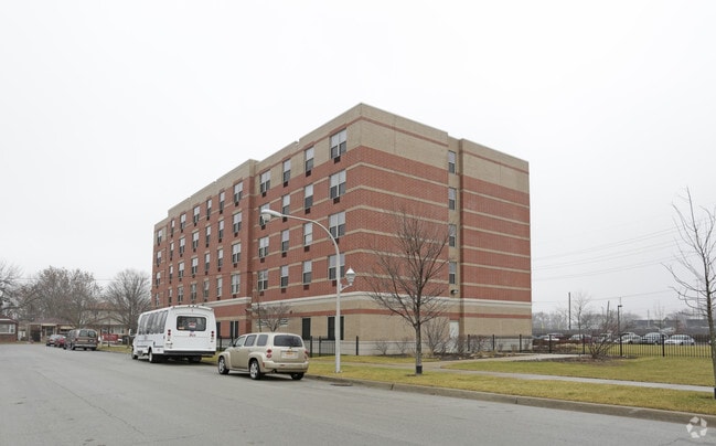 Building Photo - Senior Suites of Marquette Village