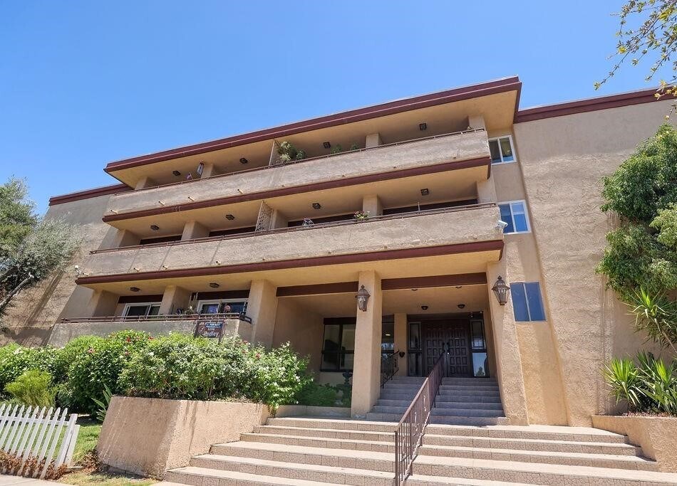5412 Lindley Ave Unit 310, Encino, CA 91316 Condo for Rent in Encino