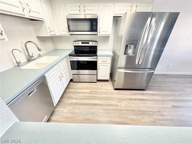 Building Photo - 1008 Falconhead Ln