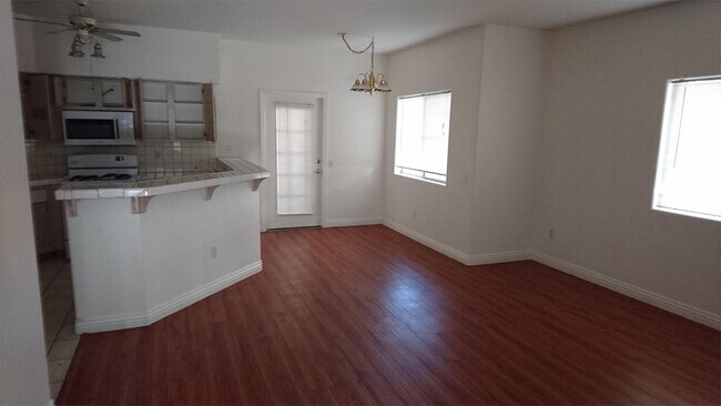 Building Photo - 5225 W Reno Ave