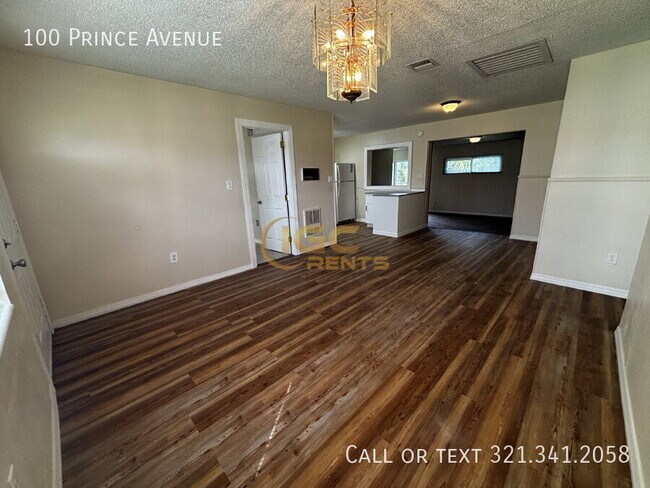 Foto del edificio - 100 Prince Ave