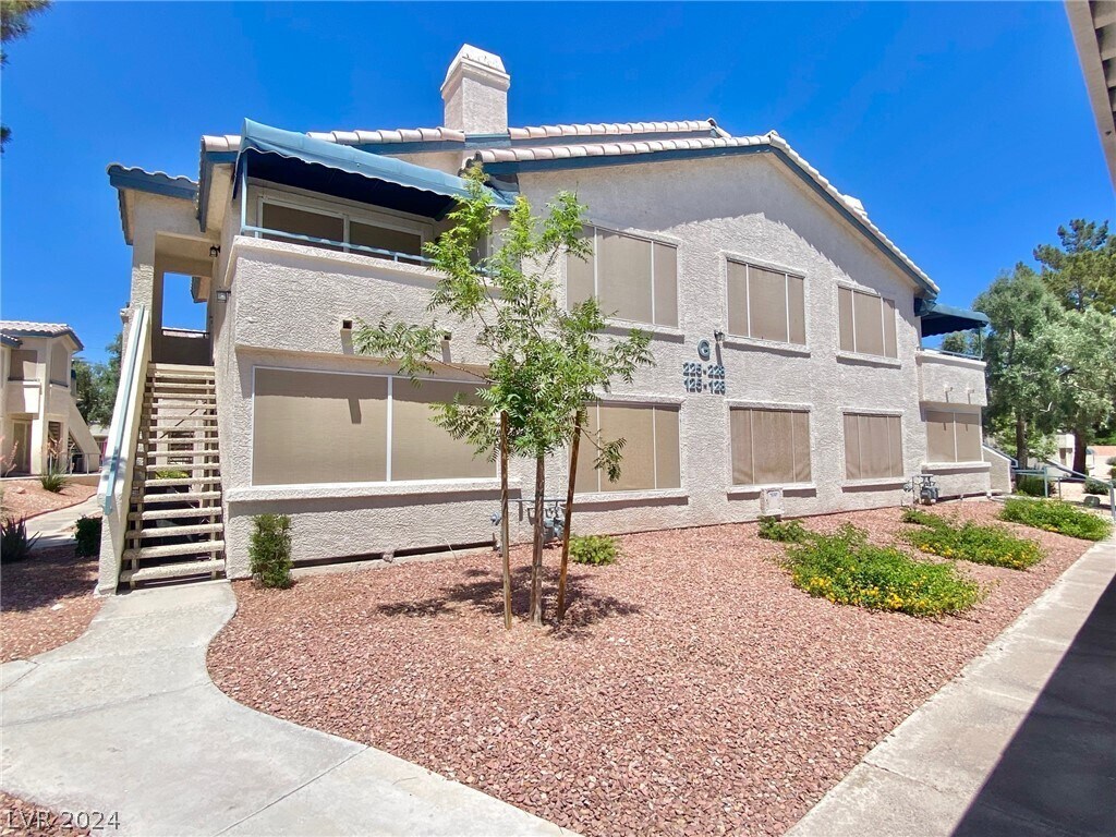 Primary Photo - 3425 E Russell Rd