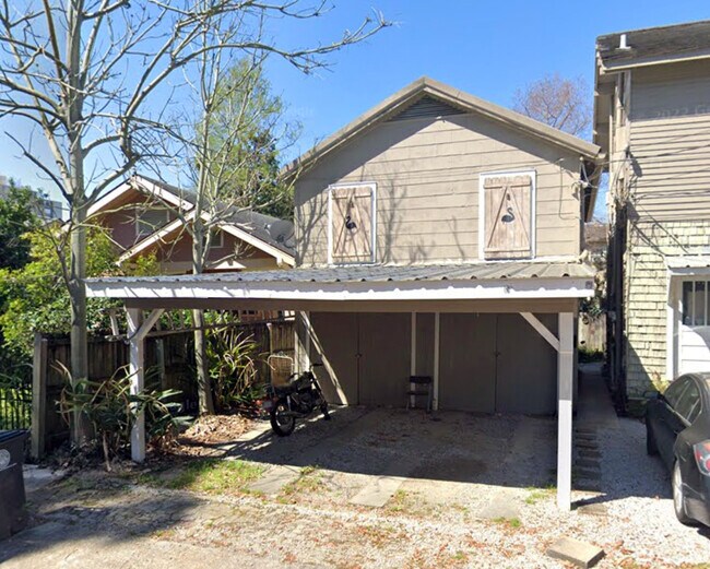 Foto del edificio - 729 Bungalow Ln