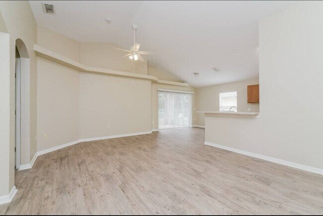 Foto del edificio - 216 Manoel Ln