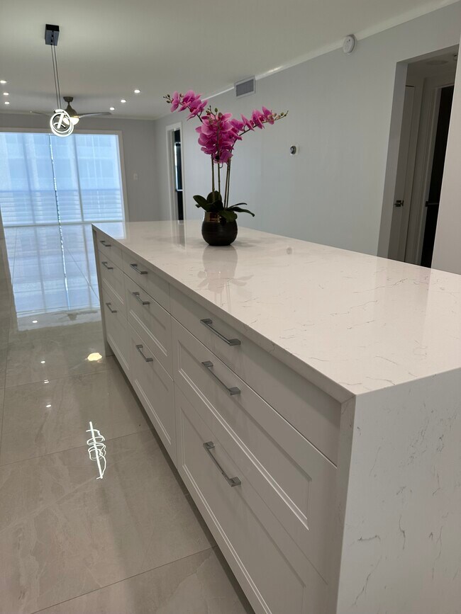 Foto del edificio - 308 Golfview Rd