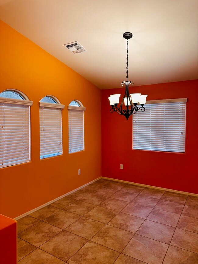 Foto del edificio - DR Horton Home - 4 bedroom 2 bath - Northw...