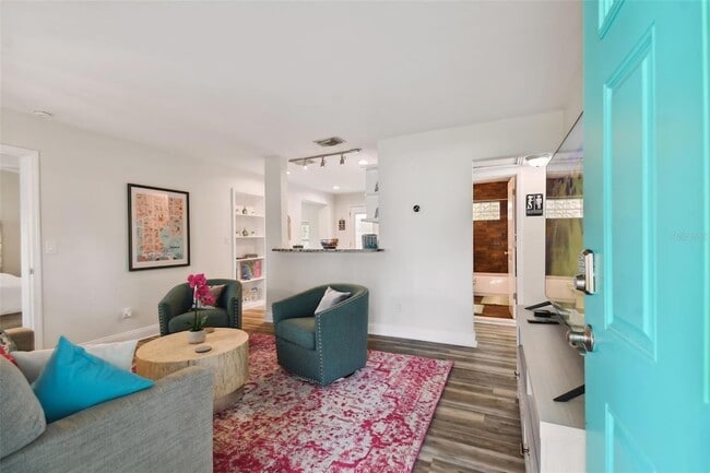 Building Photo - 4324 S Clark Ave