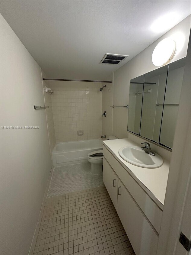 Building Photo - 5779 SW 72nd Ave