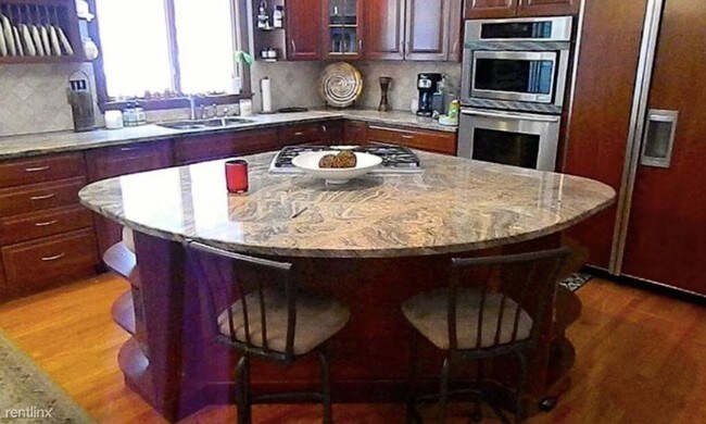 Foto del edificio - 4 br, 4 bath House - 340 Maynard Rd
