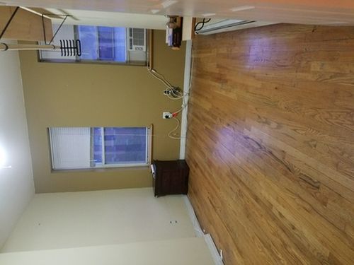 Building Photo - 214 10th St