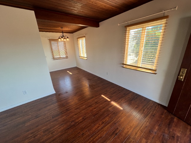 Foto del edificio - 7545 La Jolla Blvd