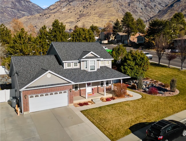 Building Photo - 1485 Navajo Dr