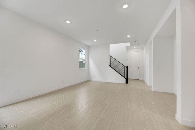 Building Photo - 2770 Alfena Pl