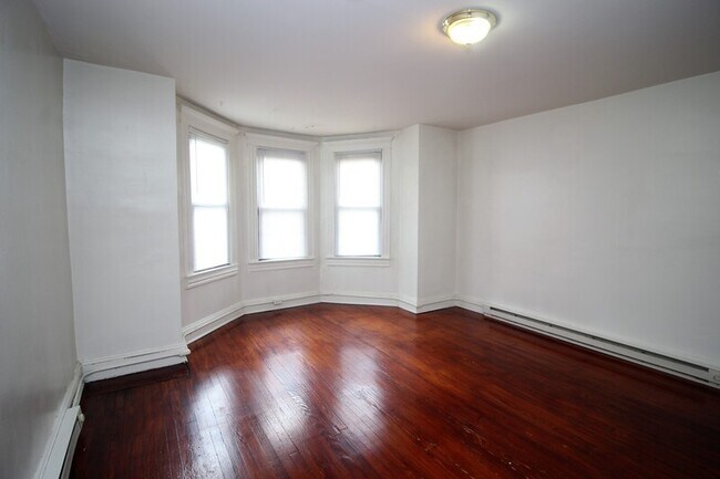 Foto del edificio - 2820 Guilford Ave