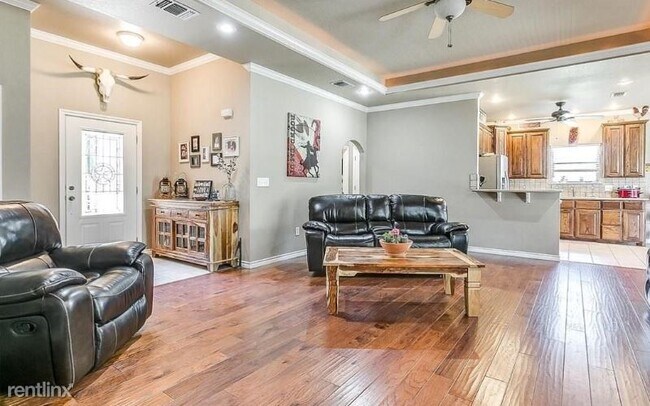 Building Photo - 3 br, 2 bath House - 124 Blue Ribbon Trl