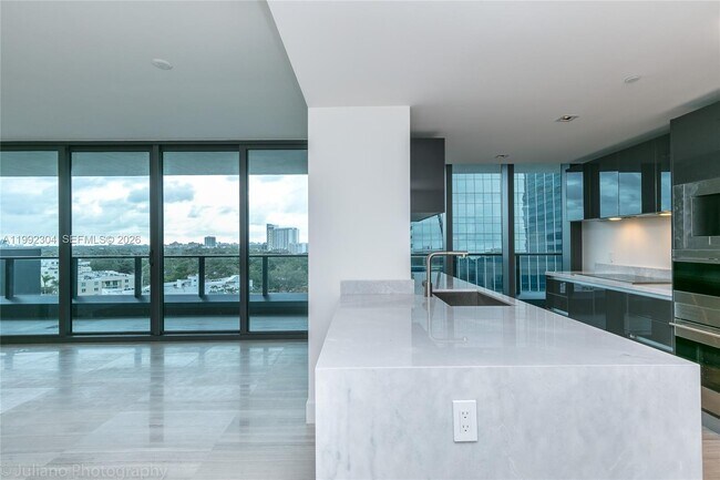 Foto del edificio - 1451 Brickell Ave