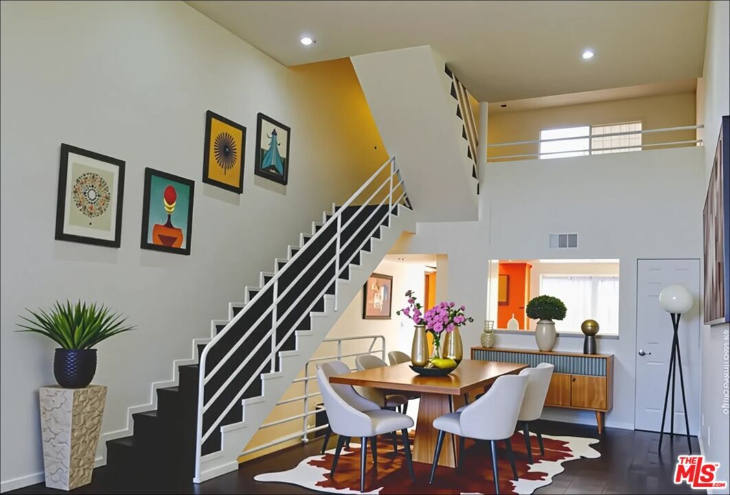 Foto principal - 3712 Evans St W