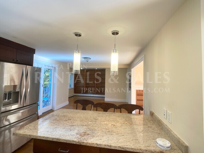 Foto del edificio - 59 Westchester Rd