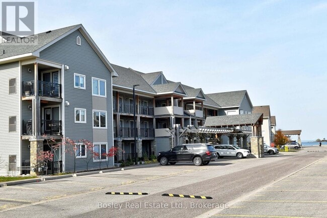 Photo du bâtiment - 2-202 Cove Ct