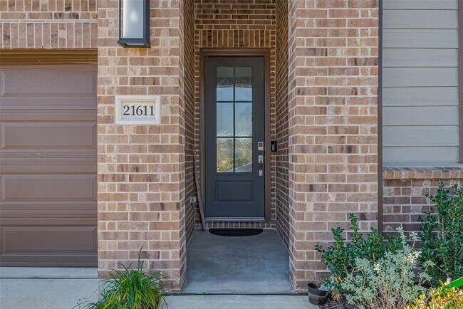 Foto del edificio - 21611 Shadowbrook Birch Dr