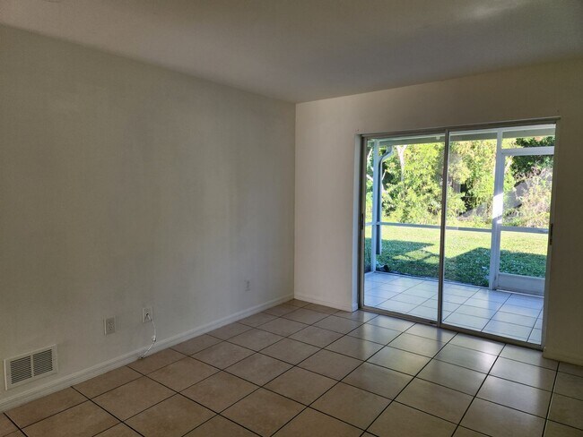 Foto del edificio - LO 4770-4772 Jordan Ave S