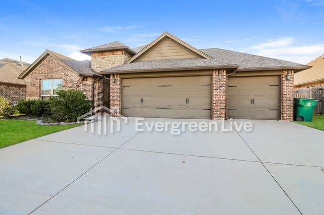 Building Photo - 6513 Bentley Dr